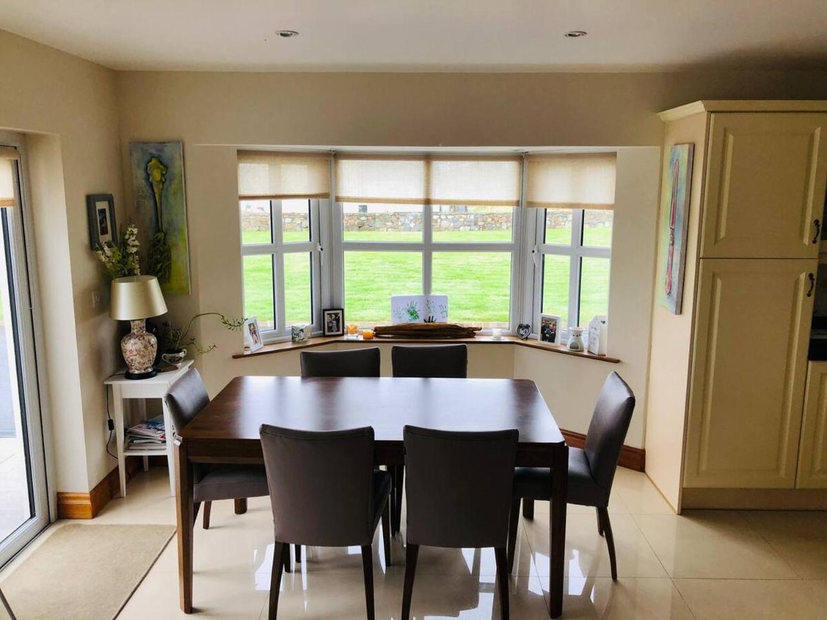 Connemara. 3 Bedroom, 8 Bed, Holiday Home Голуэй Экстерьер фото