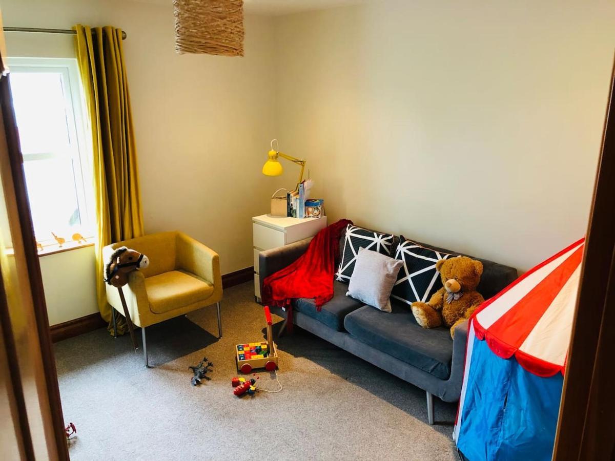 Connemara. 3 Bedroom, 8 Bed, Holiday Home Голуэй Экстерьер фото