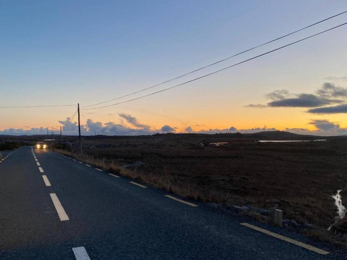 Connemara. 3 Bedroom, 8 Bed, Holiday Home Голуэй Экстерьер фото