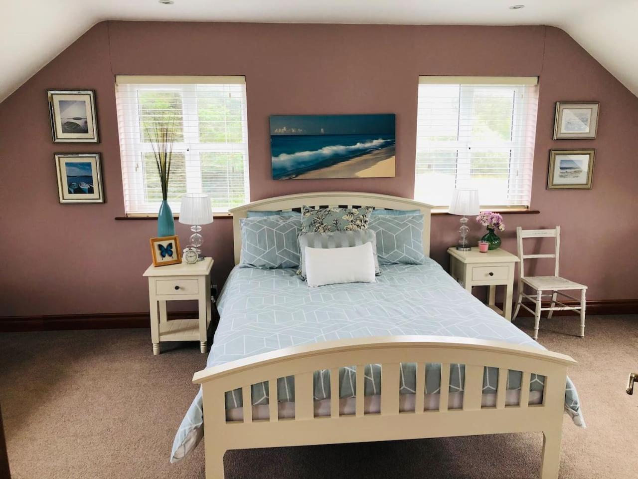 Connemara. 3 Bedroom, 8 Bed, Holiday Home Голуэй Экстерьер фото